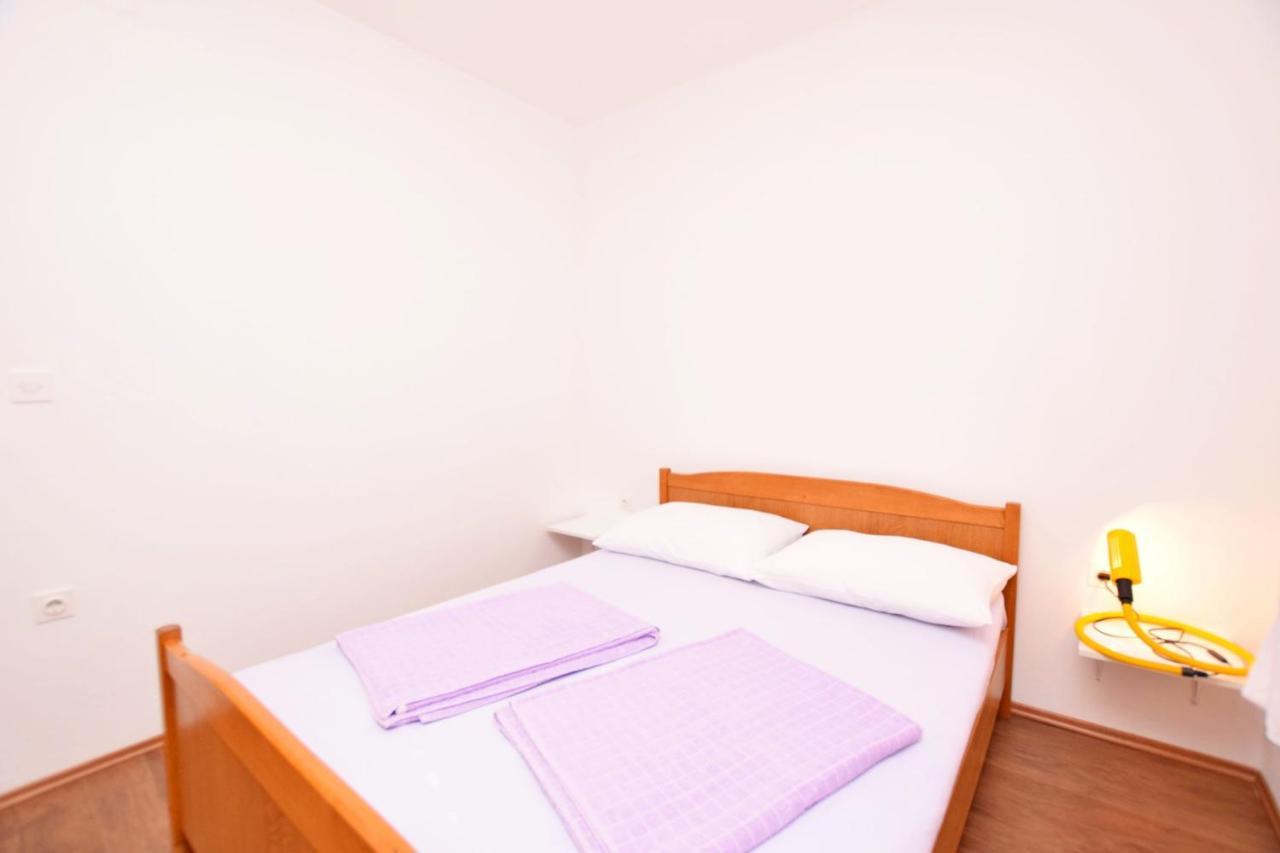 Apartments Keti Нін Екстер'єр фото