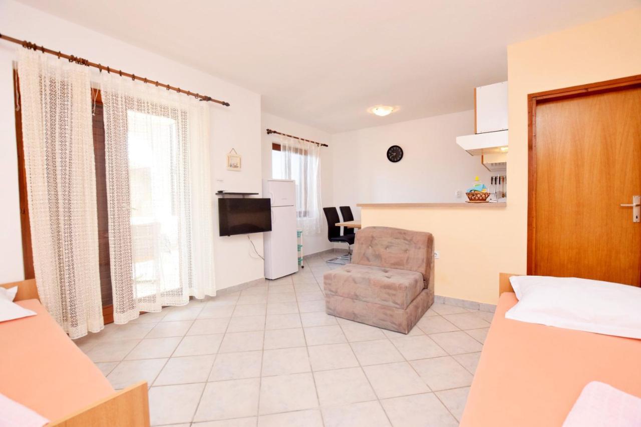 Apartments Keti Нін Екстер'єр фото