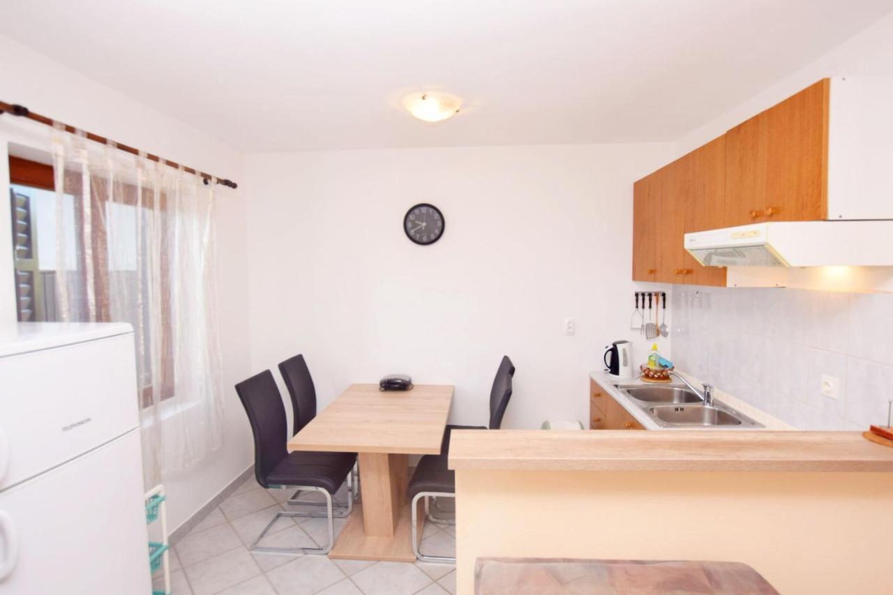 Apartments Keti Нін Екстер'єр фото