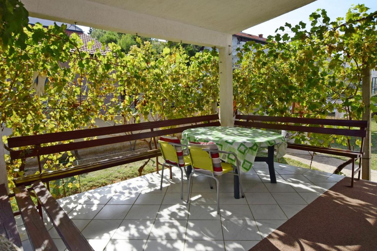 Apartments Keti Нін Екстер'єр фото