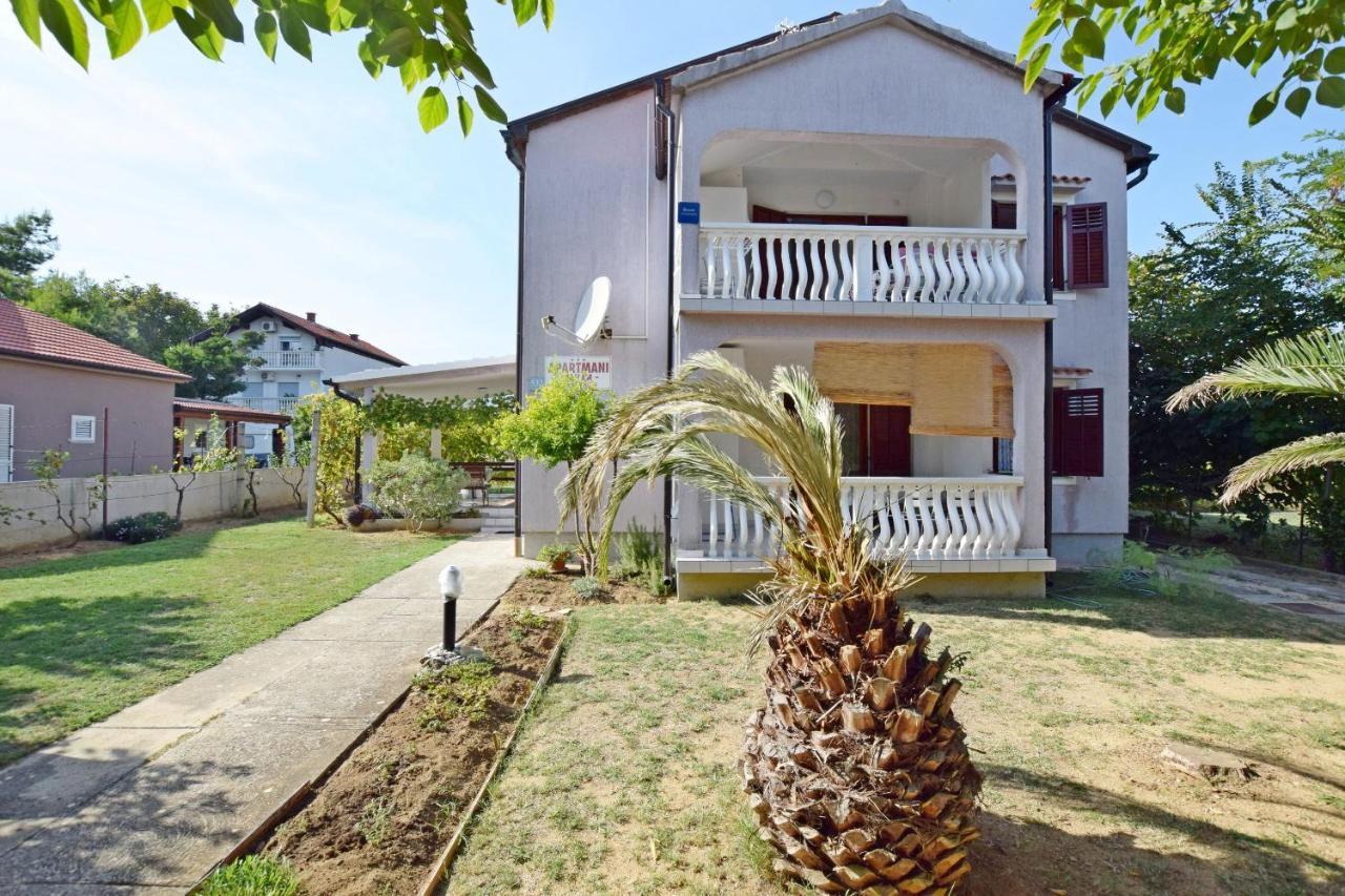 Apartments Keti Нін Екстер'єр фото